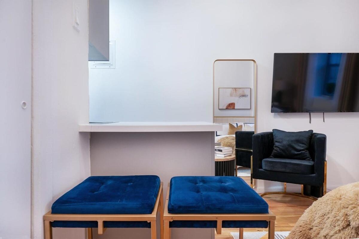 74-1c New With Private Outdoors - Gym New York