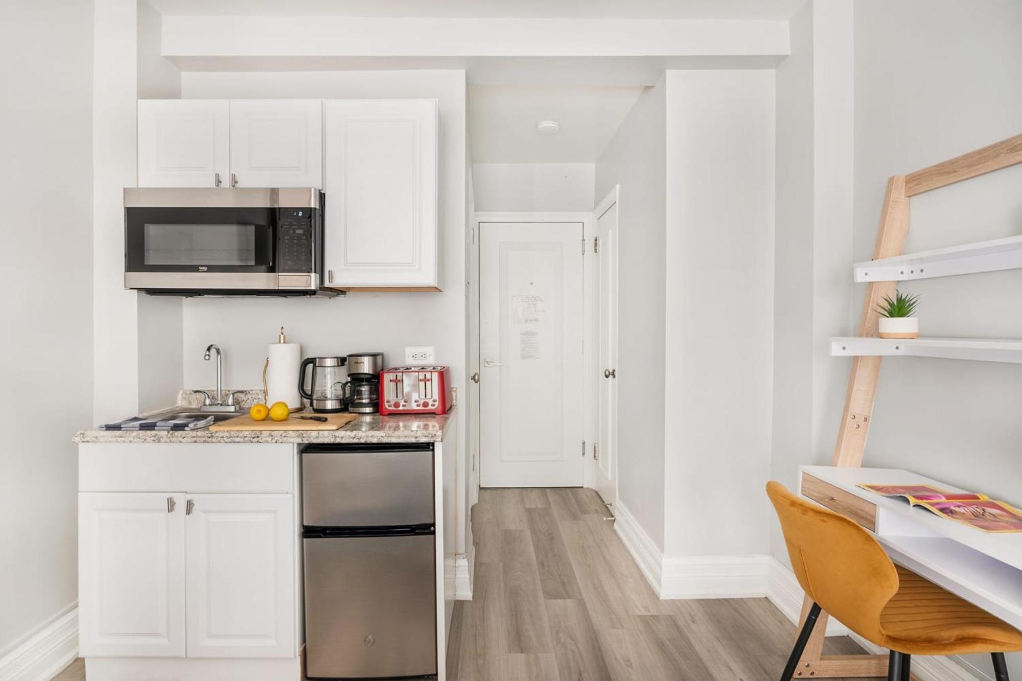 Apartment 73-1503 Newly Reno Uws Doorman Gym Laundry New York