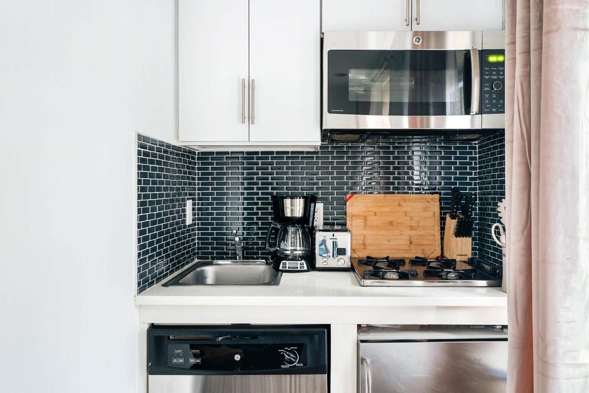 69-3b Celebrate In Style 1br Prime Lower East Side Brand New