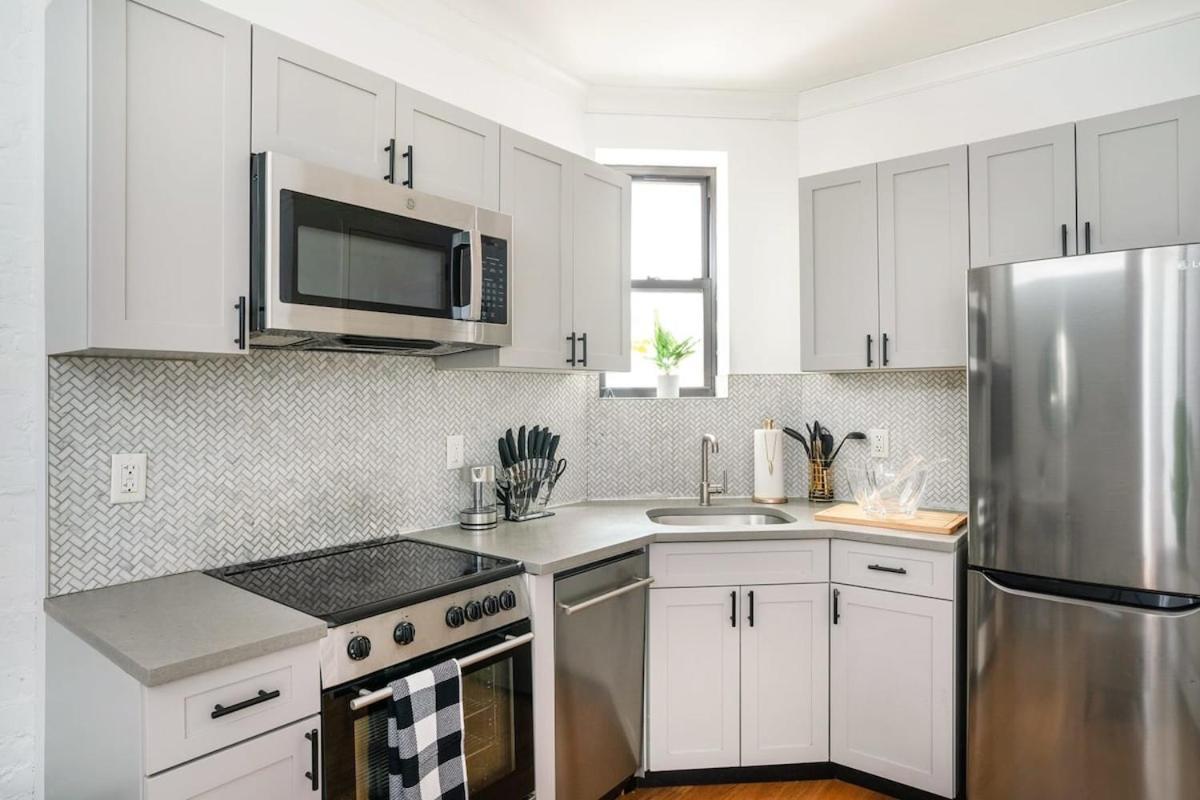 Apartment 1290-6 Newly Renovated 2 Bedrooms In Ues *