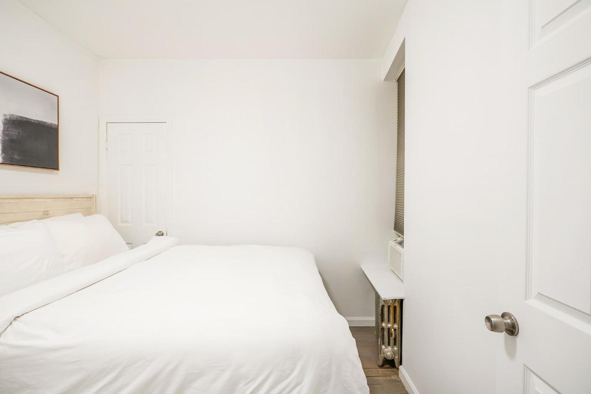 428-2e Newly Furnished 2br Prime Midtown Sleeps 5 Apartment *