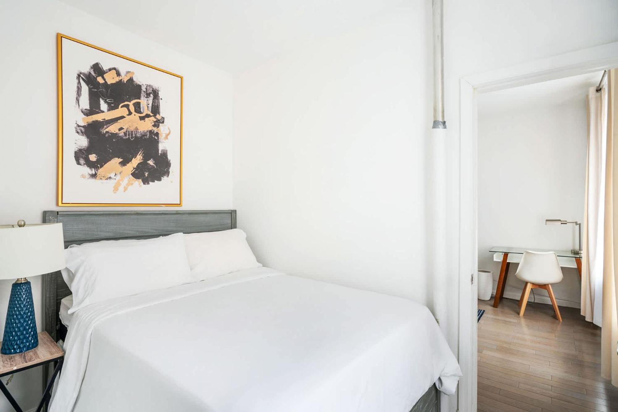 Apartment 428-2e Newly Furnished 2br Prime Midtown Sleeps 5 *