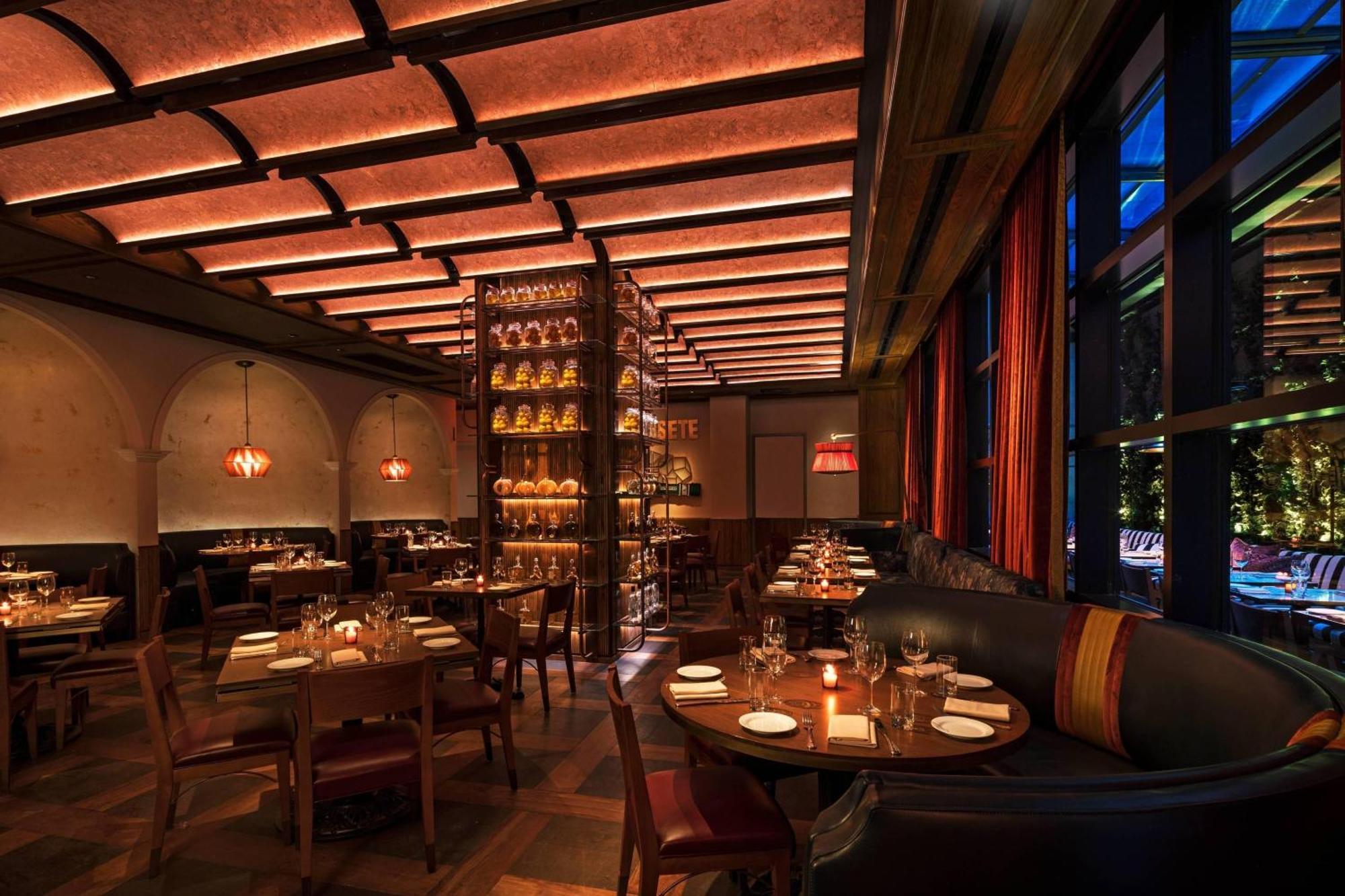 Hotel Moxy Nyc Chelsea 4*