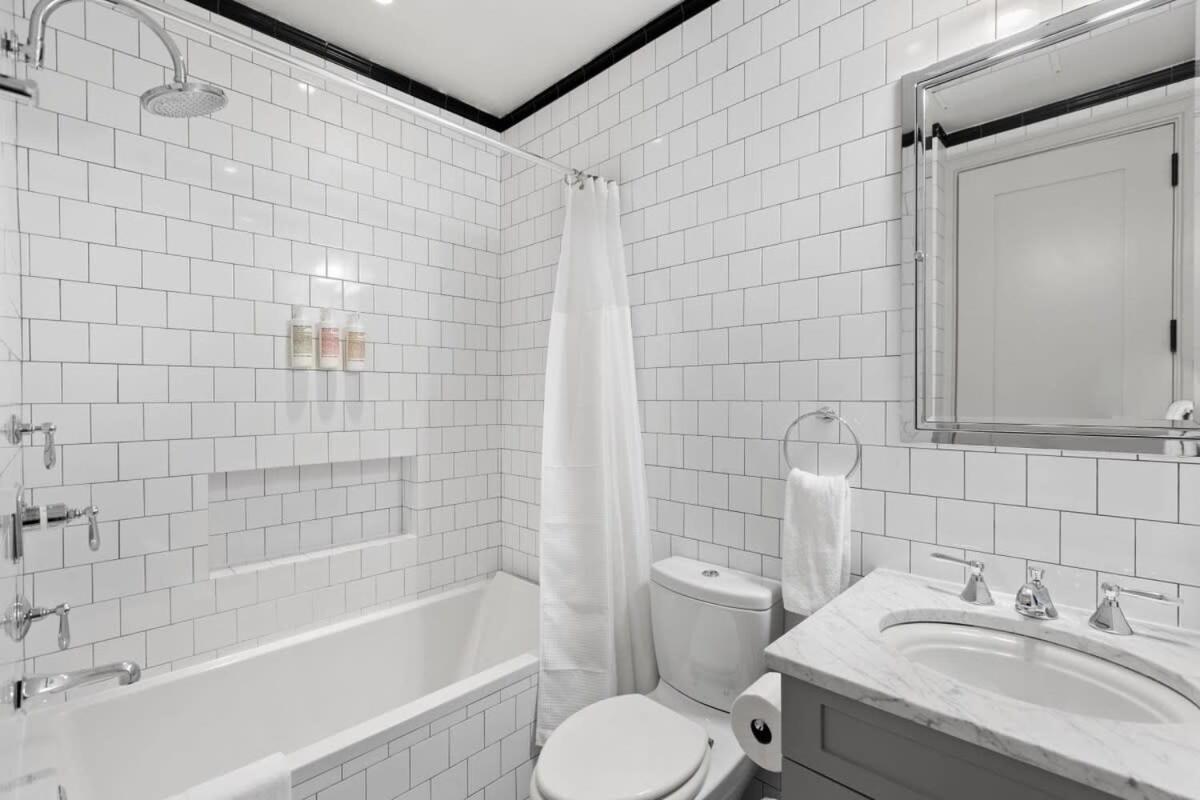 Linden Place Ii By Rove Travel 3 Bedroom Lenox Hill Apartment New York