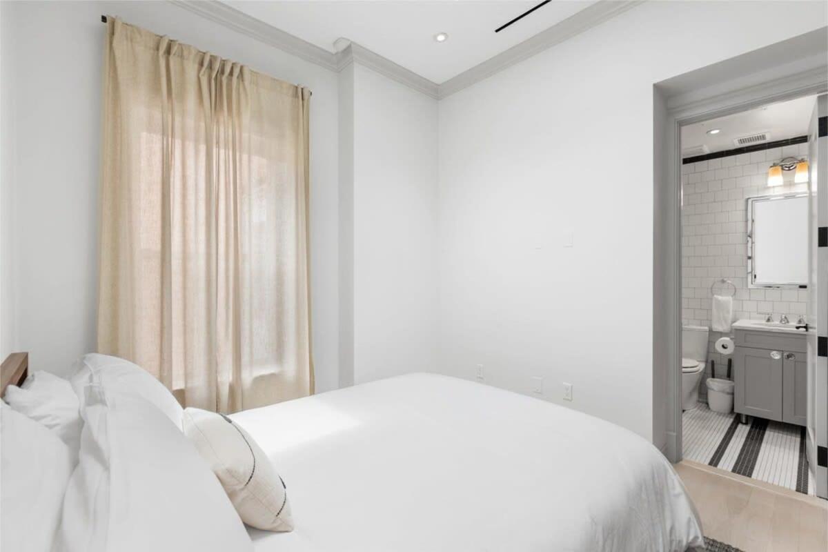 Linden Place Ii By Rove Travel 3 Bedroom Lenox Hill