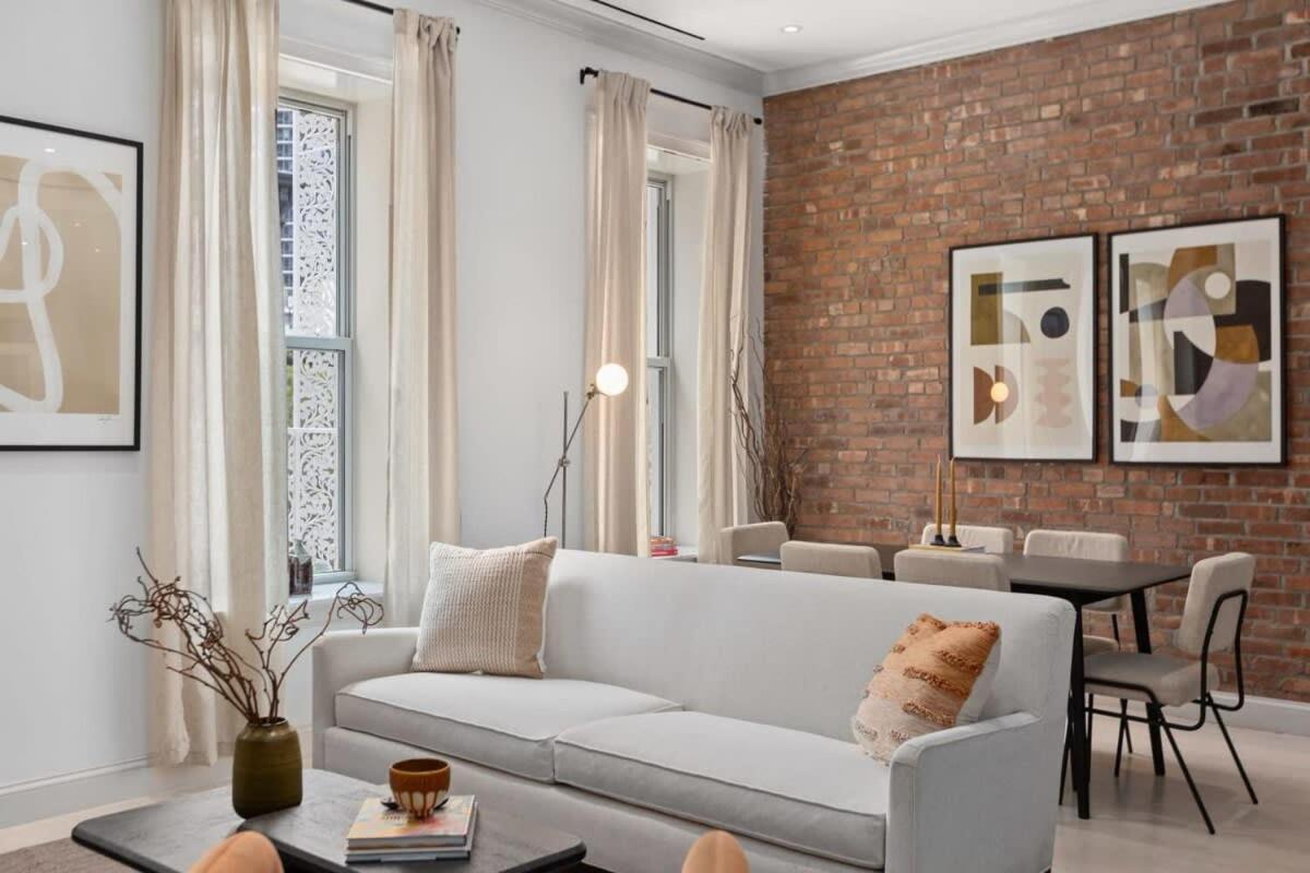 Linden Place Ii By Rove Travel 3 Bedroom Lenox Hill