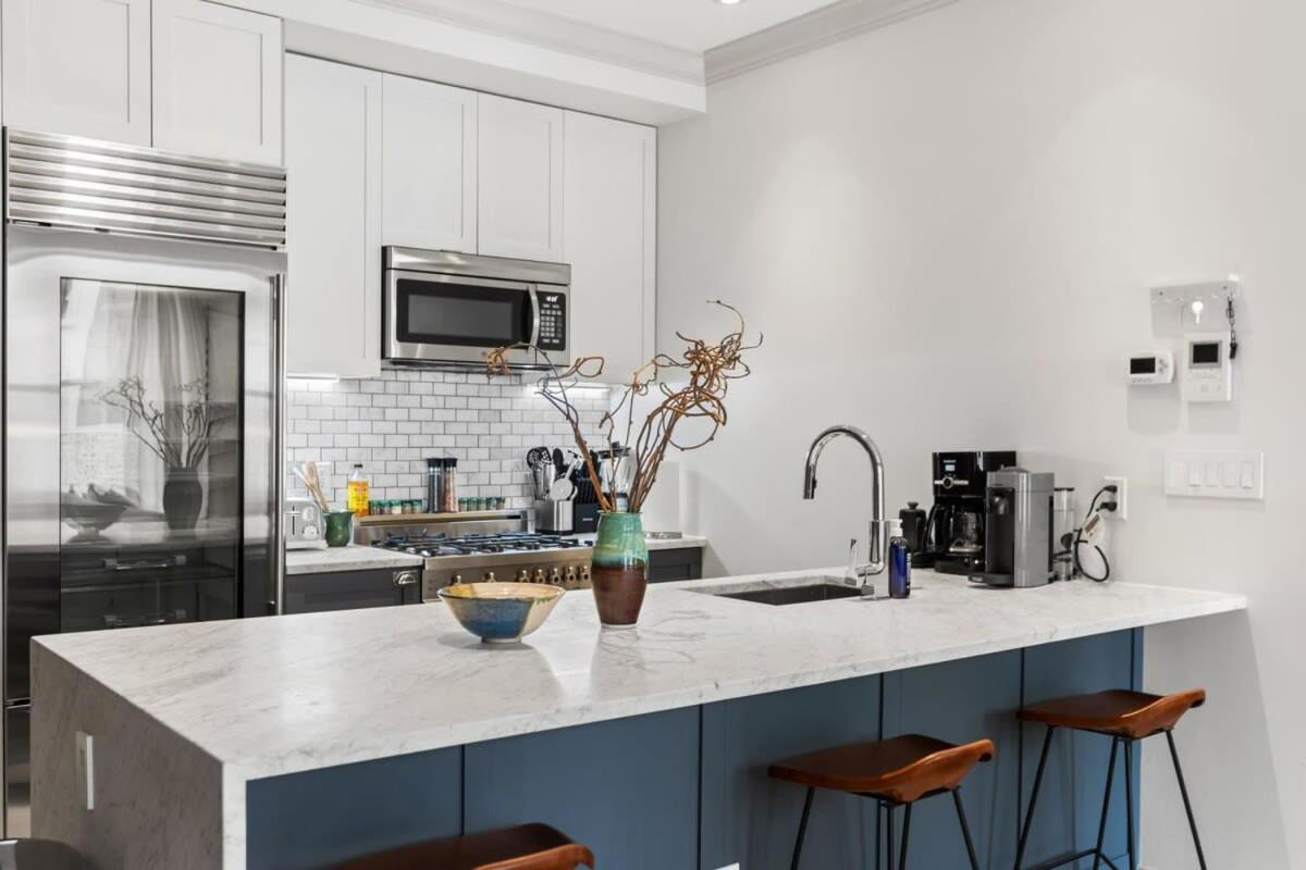 Linden Place Ii By Rove Travel 3 Bedroom Lenox Hill * New York