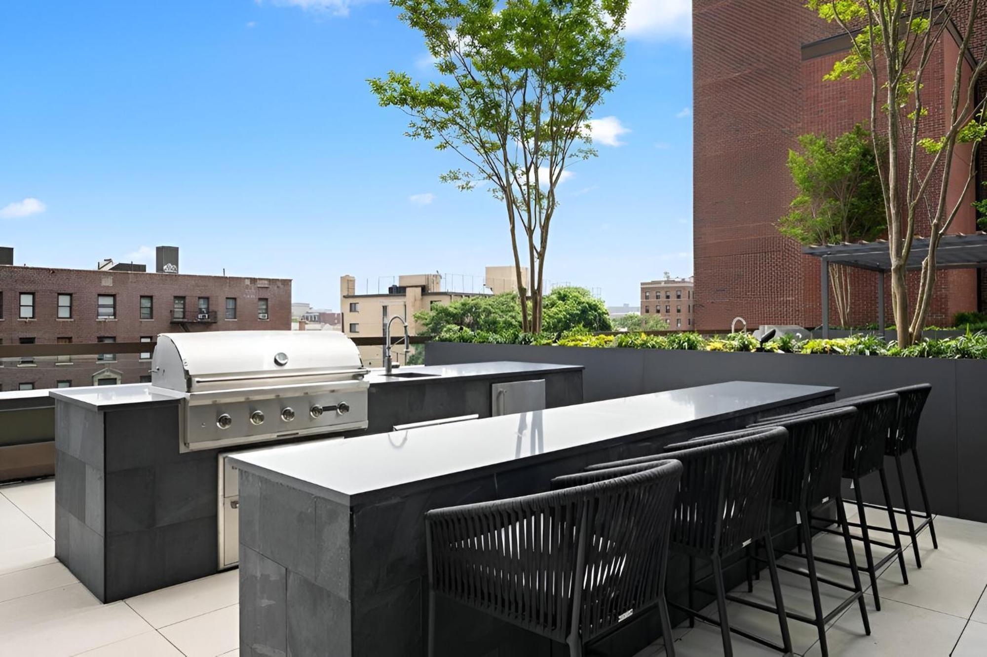 Posh With Luxe Amenities In Prime Location! *