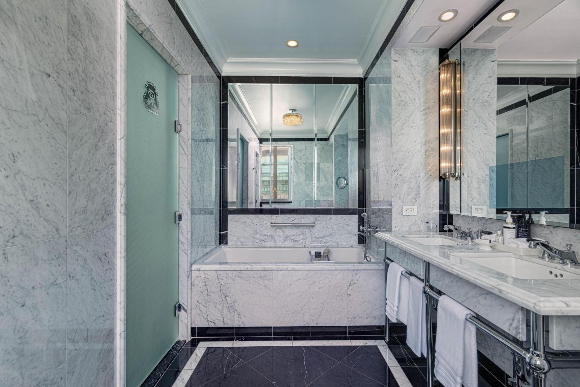 The St. Regis 5*