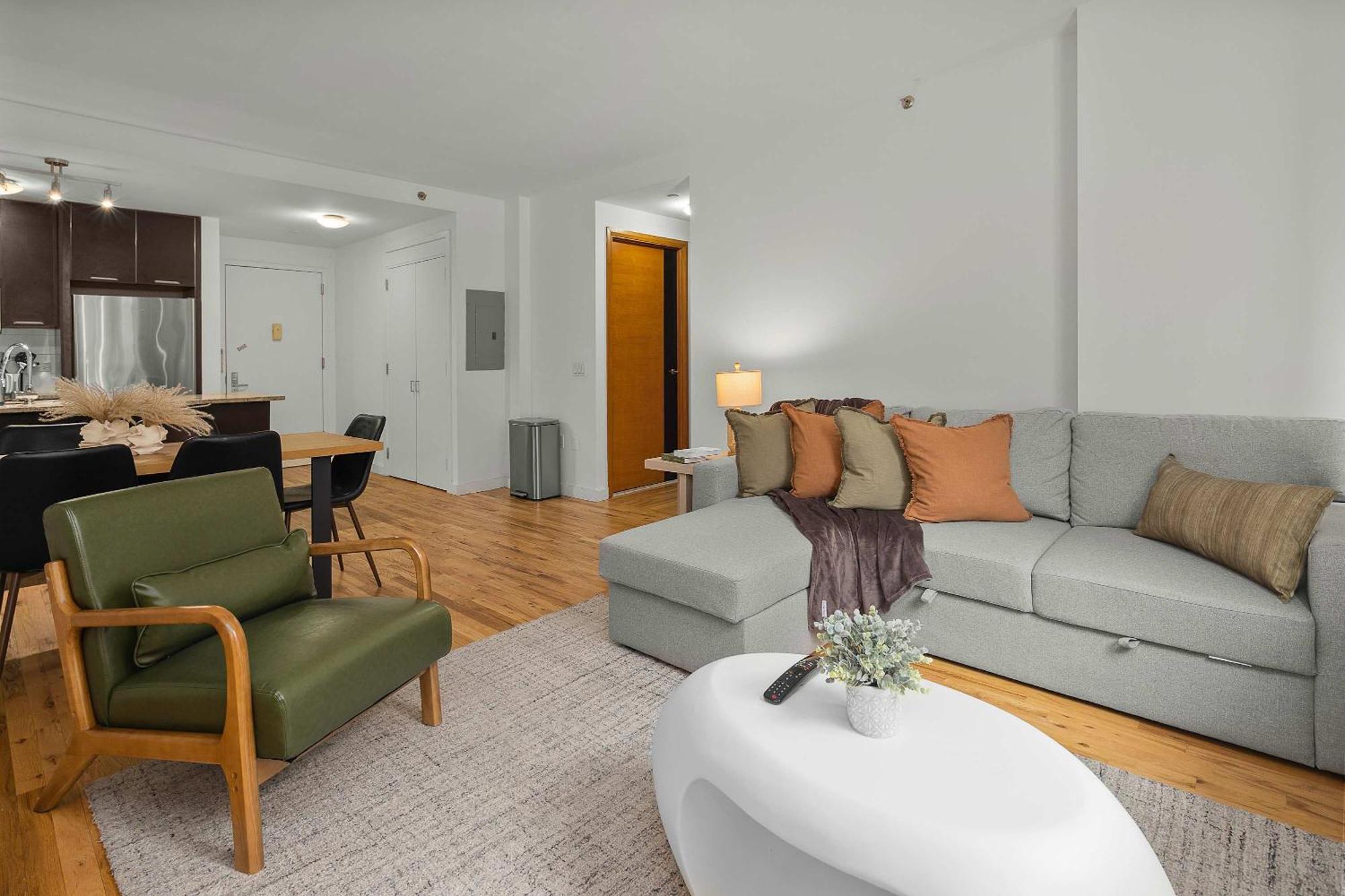 Spacious 2br Steps From Times Square & Broadway *