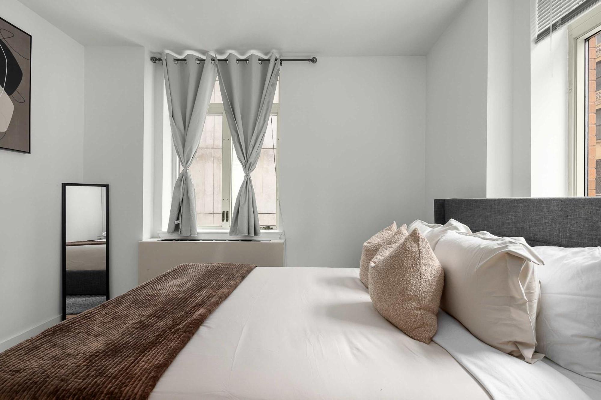Apartment Spacious 2br Steps From Times Square & Broadway
