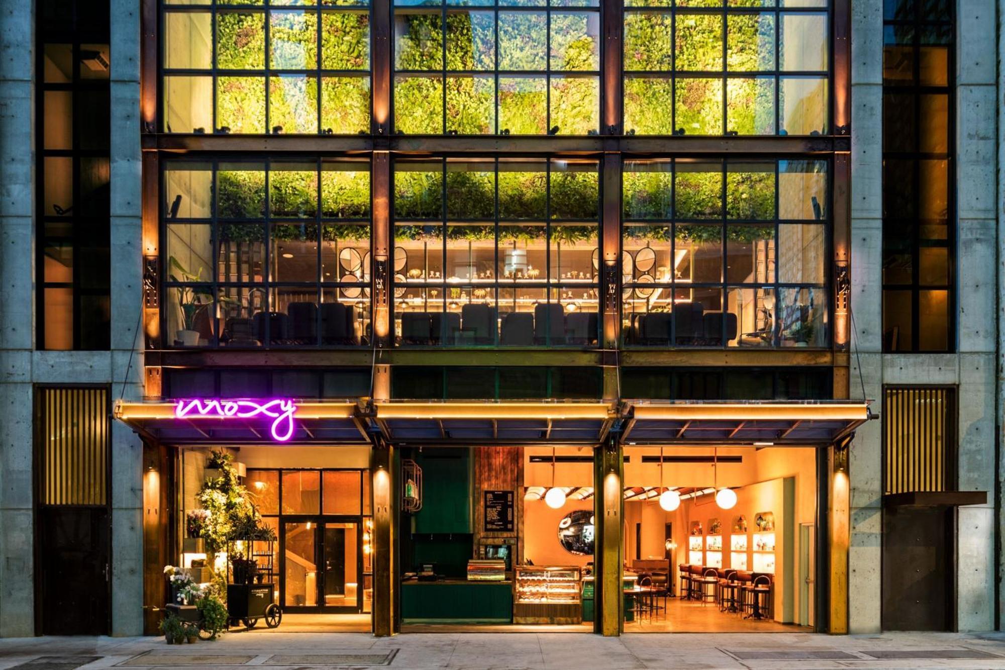 Moxy Nyc Chelsea Hotel