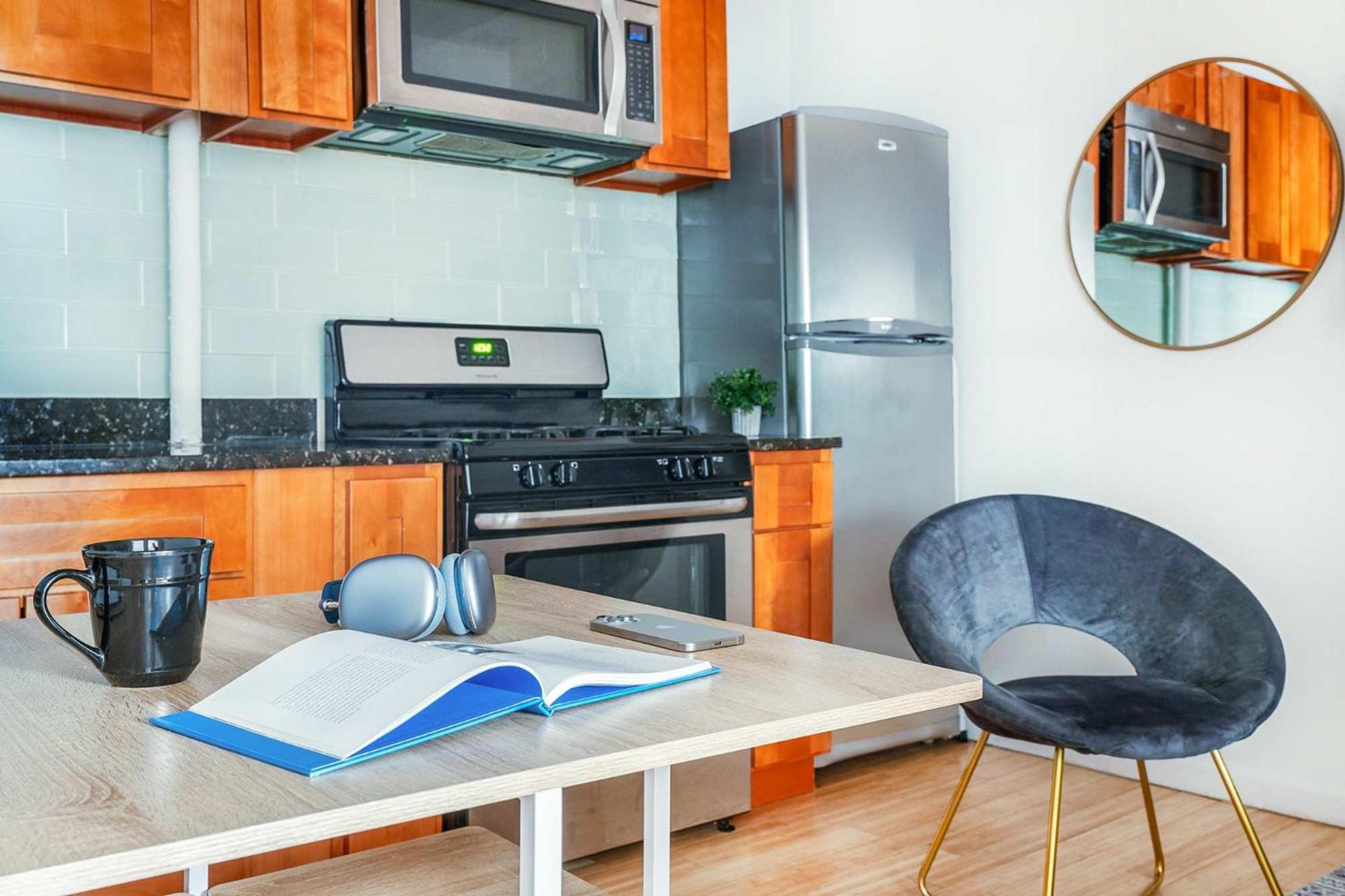 102-1a Value 2br Near Park * New York