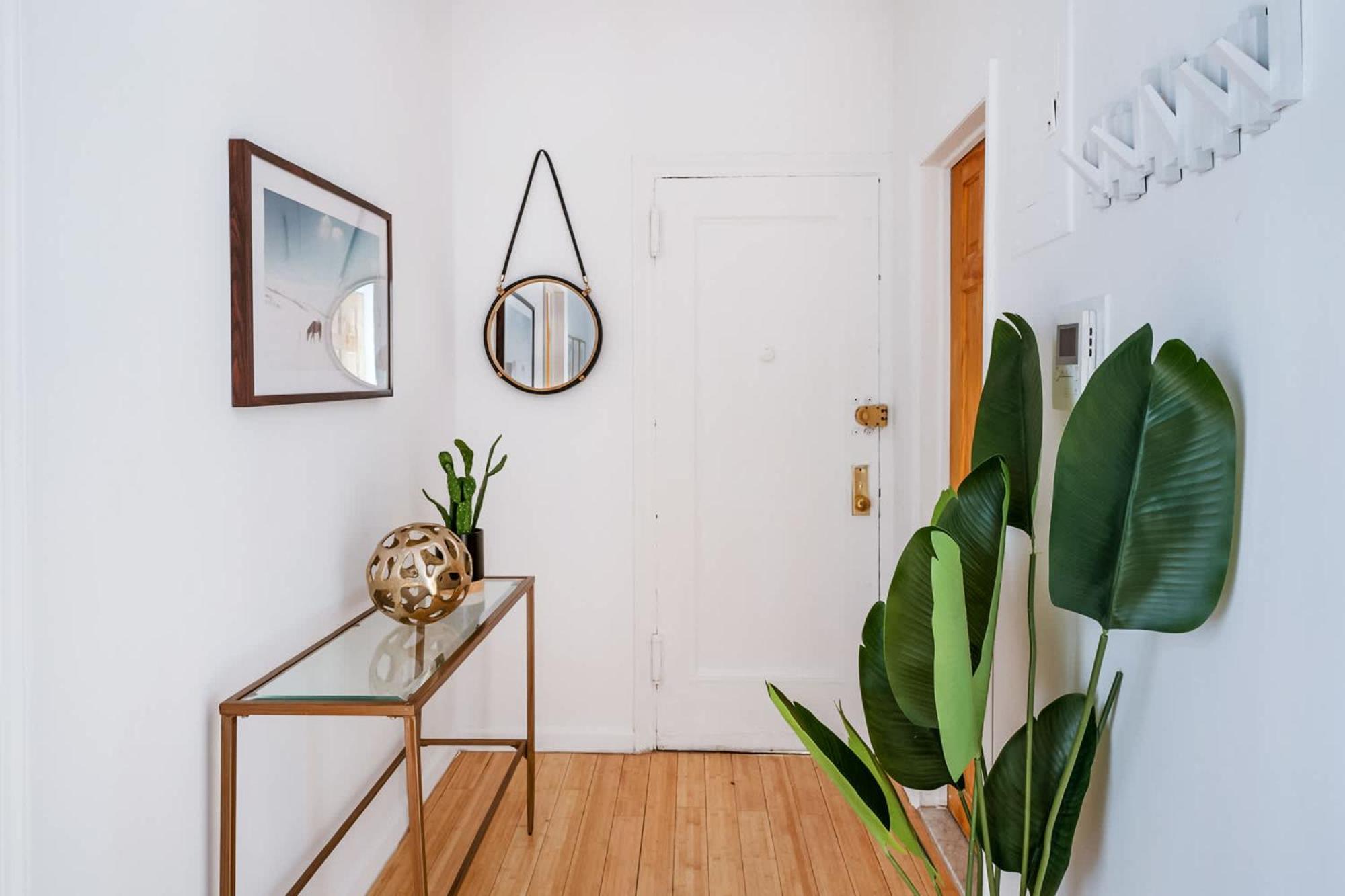 102-1a Value 2br Near Park *
