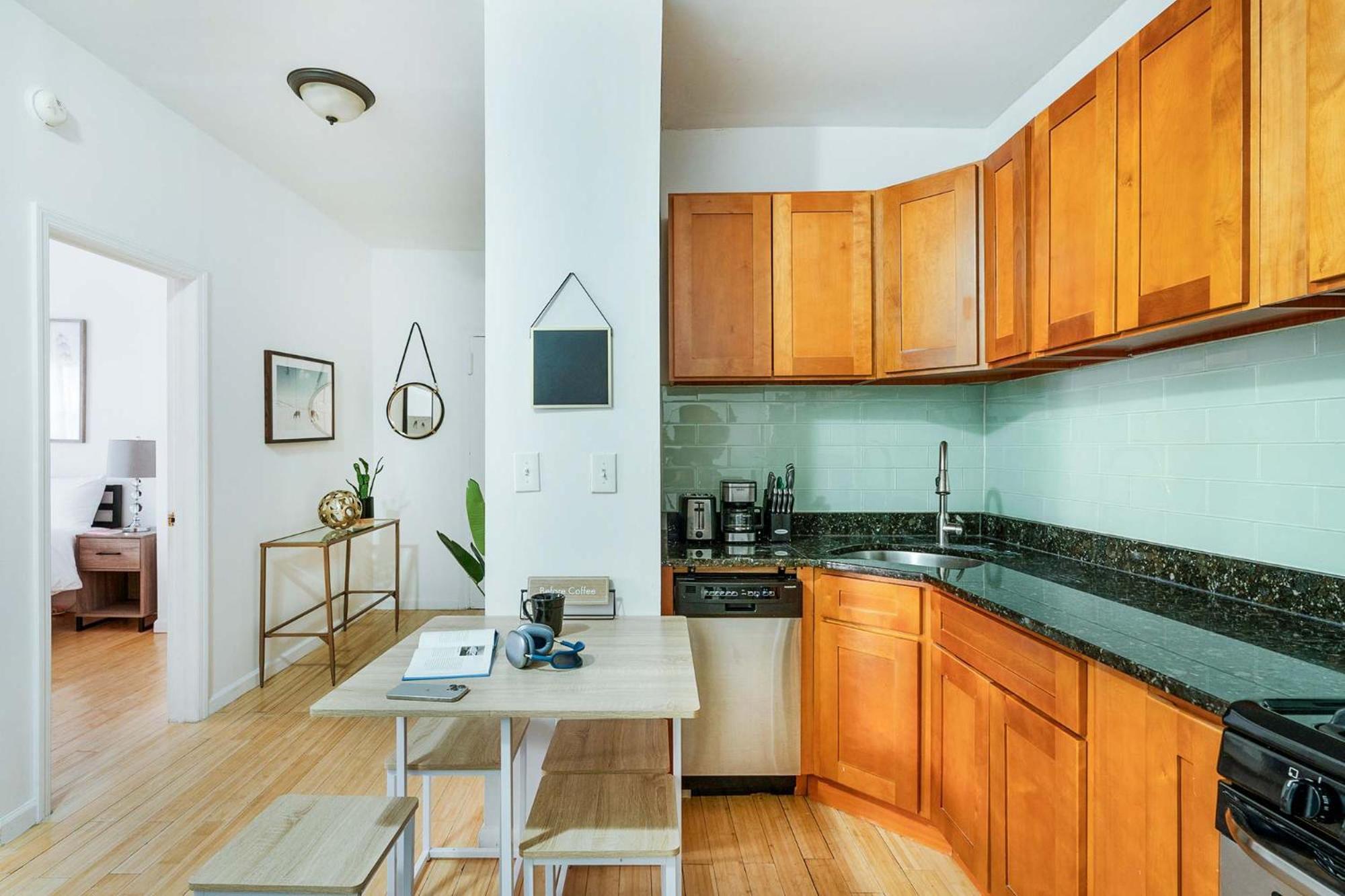 Apartment 102-1a Value 2br Near Park *