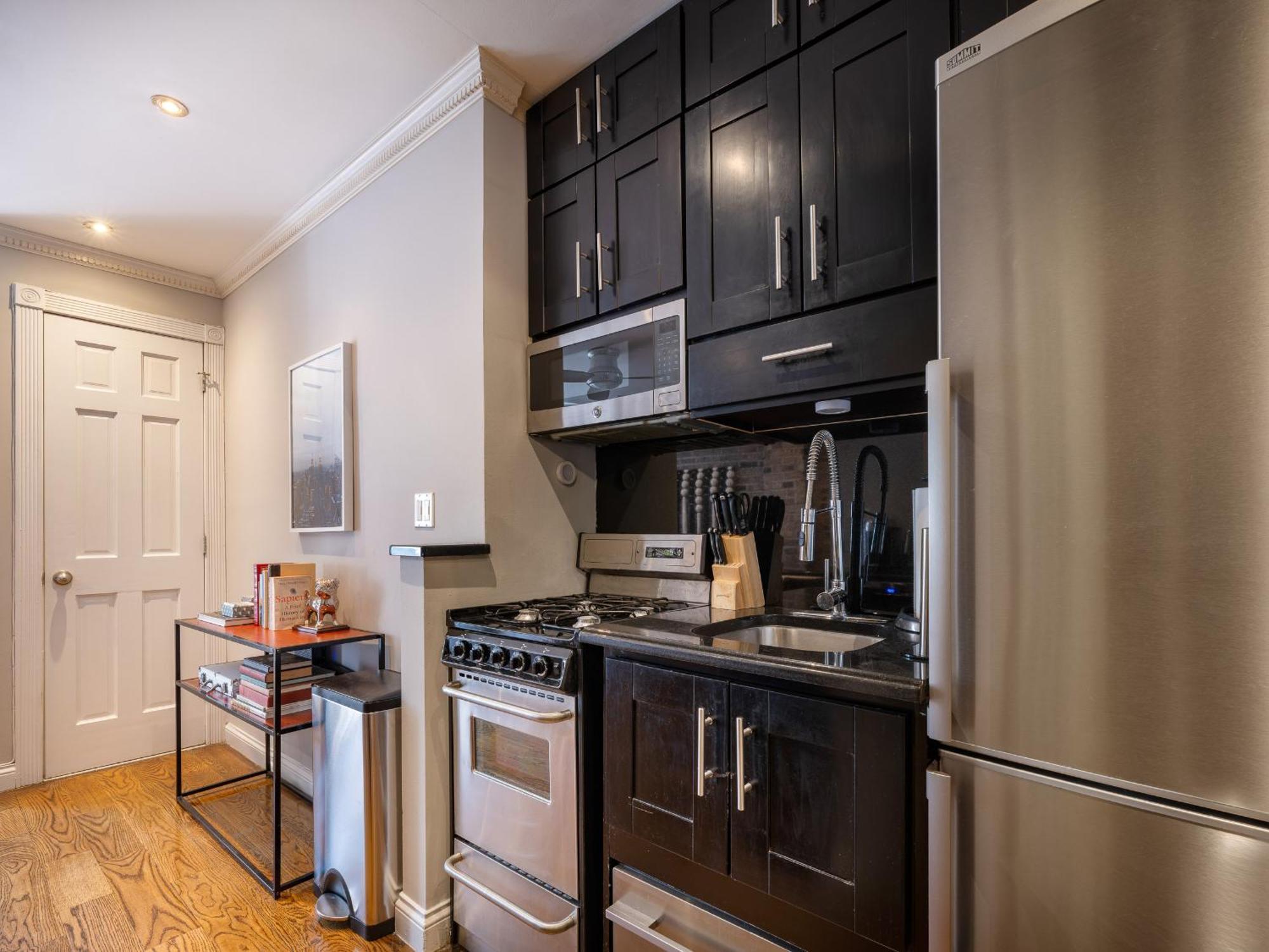 Apartment Three Bedroom On Little Italy Mulberry Street
