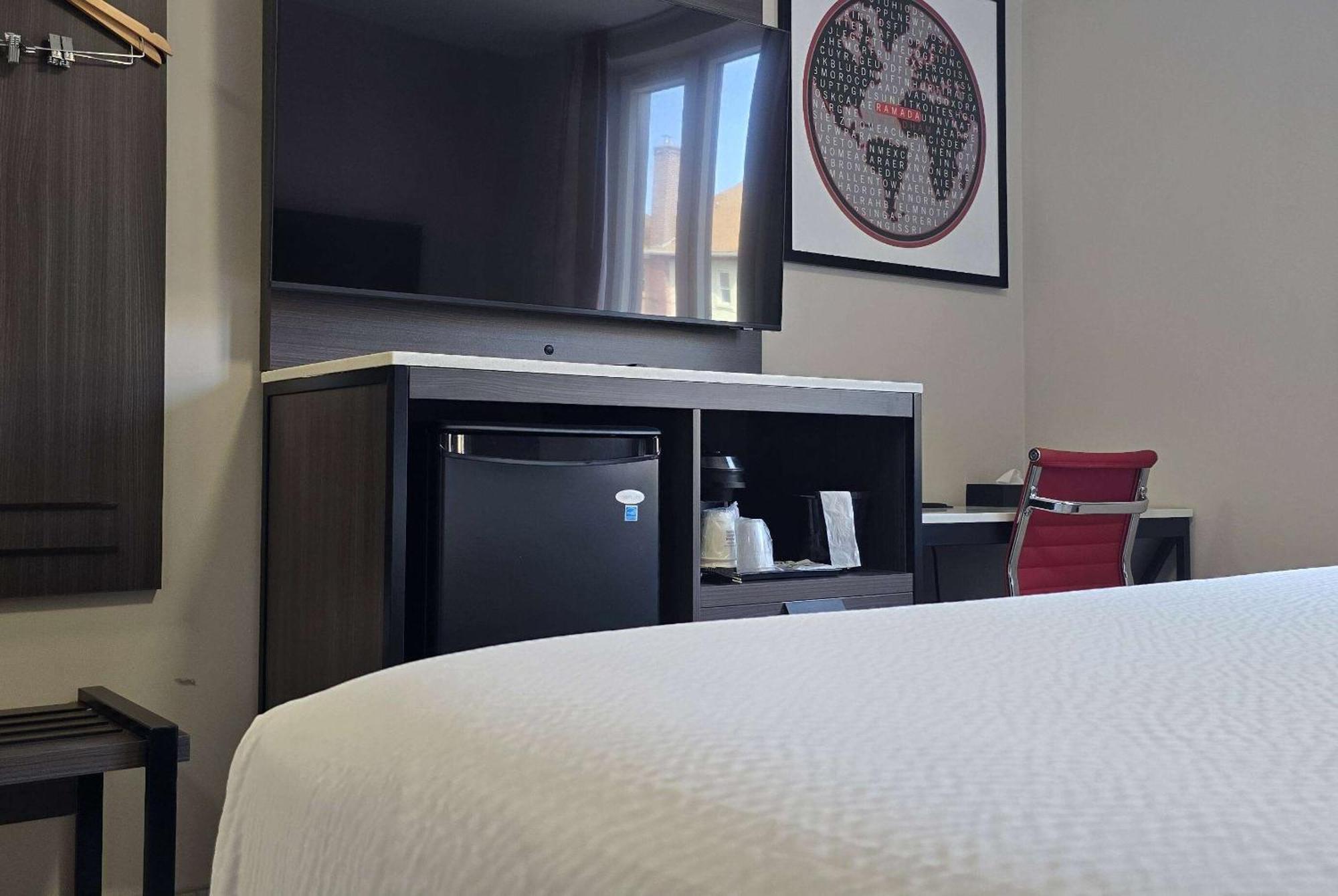 Ramada By Wyndham Brooklyn Empire Blvd * New York