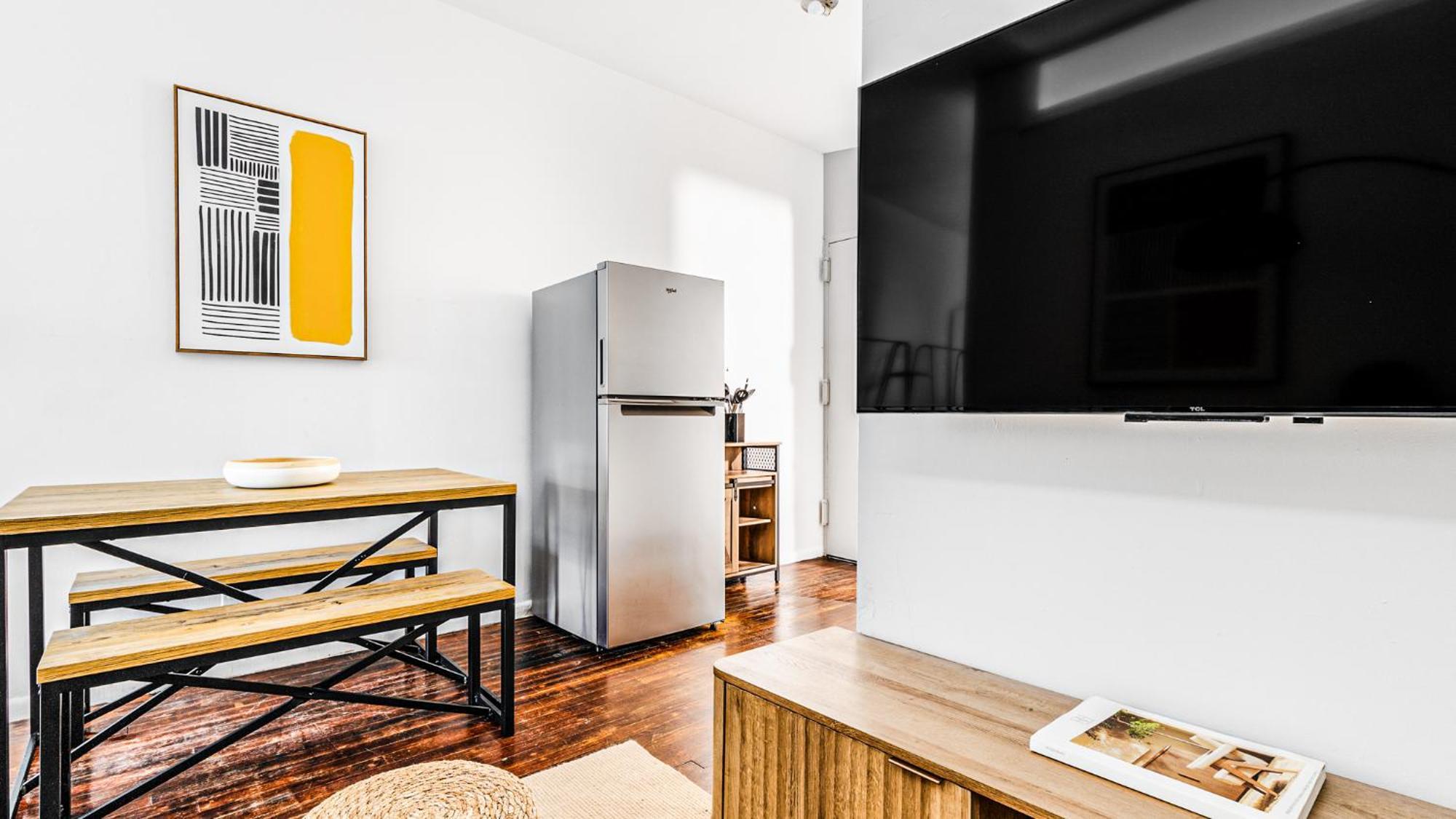 2-bedroom Near Nyc Icons!