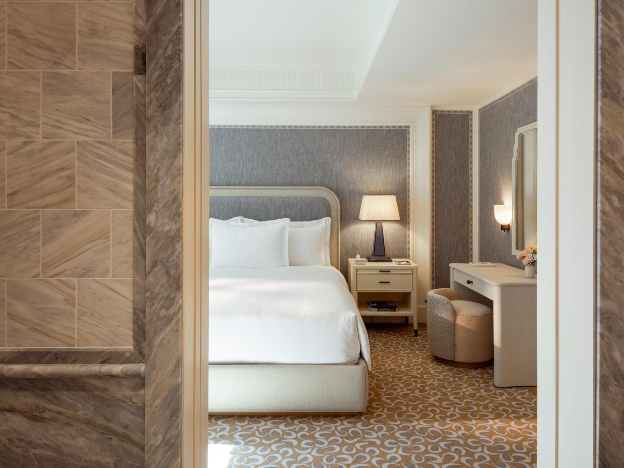 Hotel The Surrey, A Corinthia New York