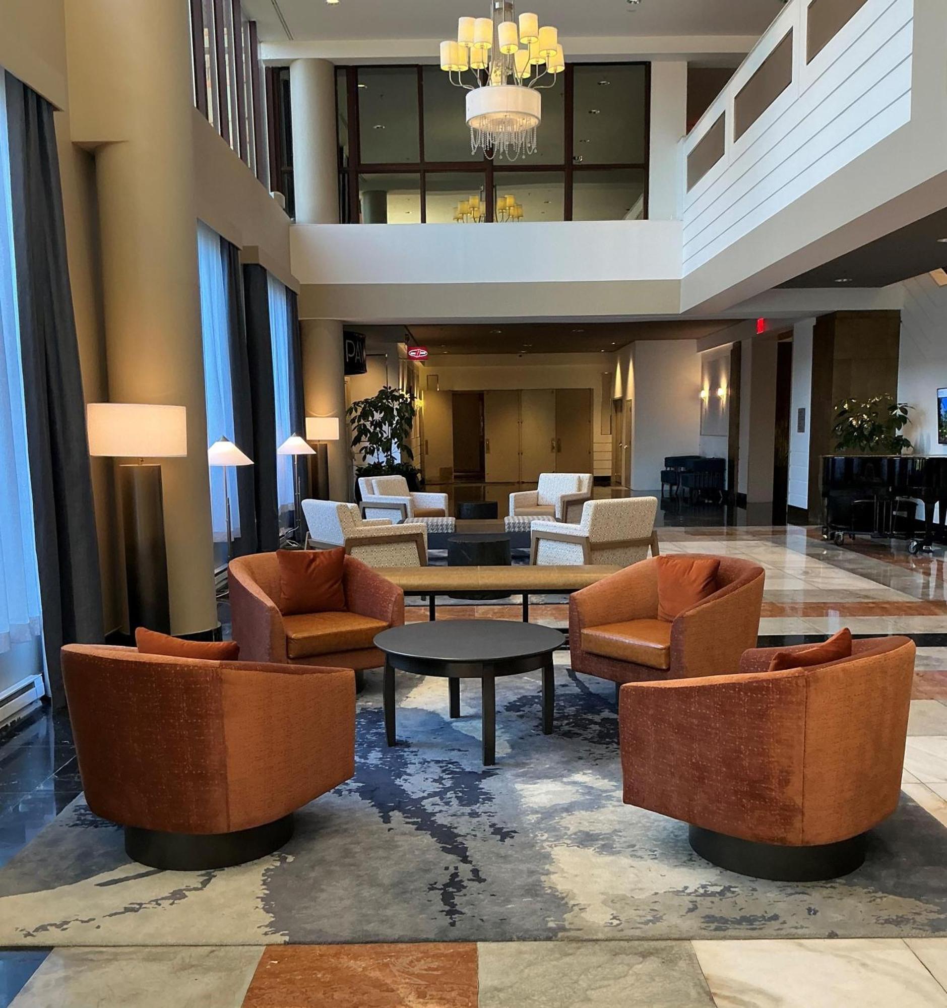 Doubletree By Hilton New York-laguardia