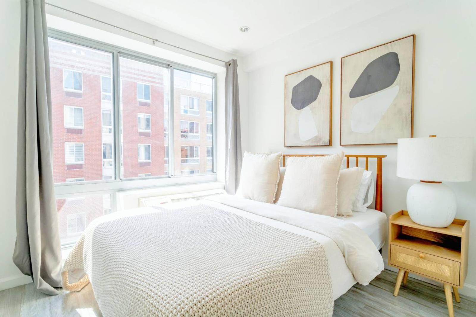 3br 1ba Charmer Near Near Times Square & Broadway Apartment