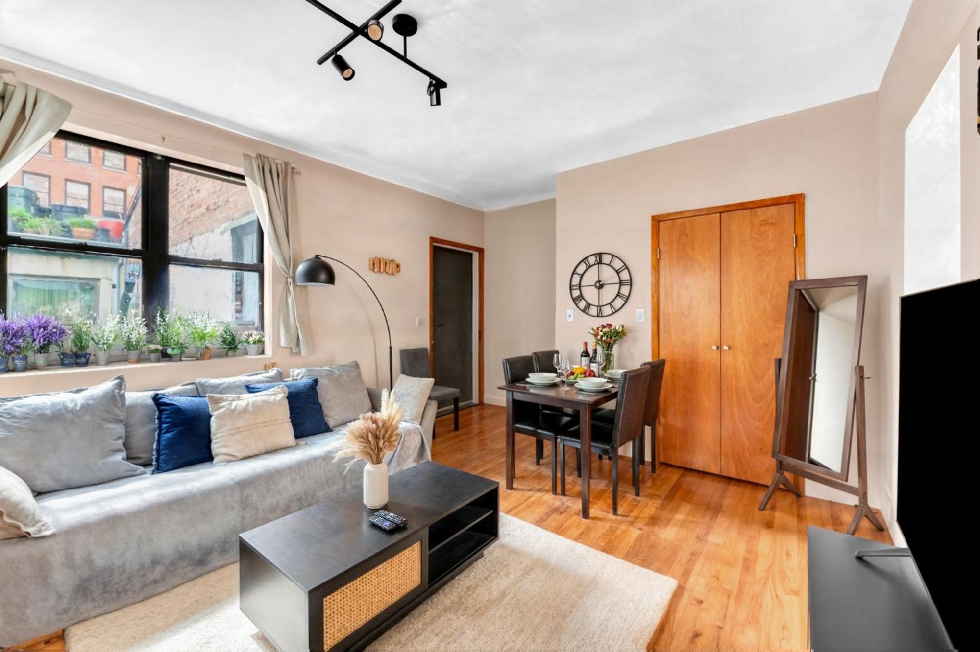 Stylish 2 Bedroom Apartment In Chelsea Apartment