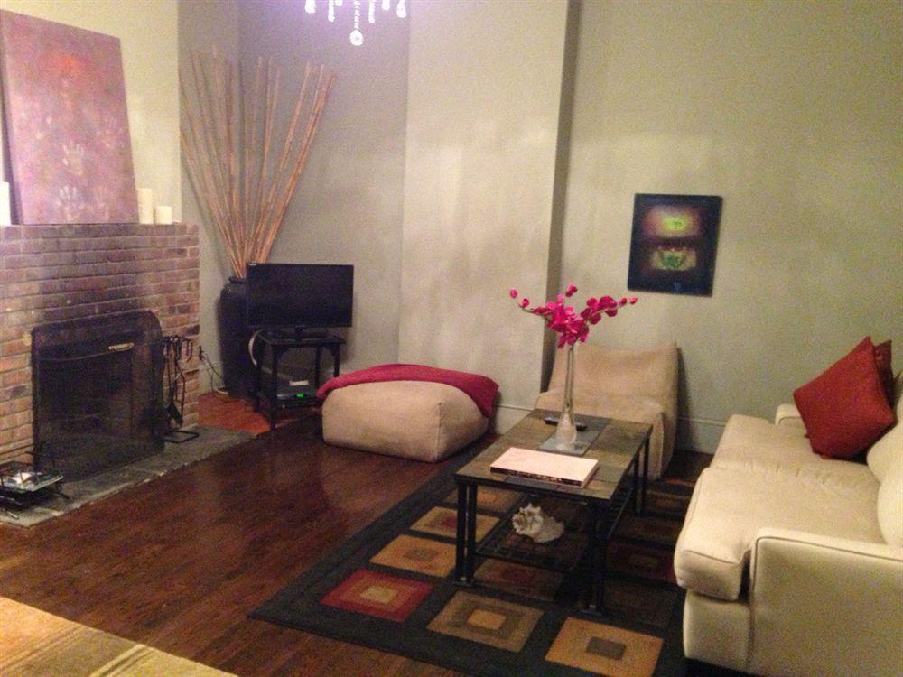 Colonial House Bed & Breakfast New York