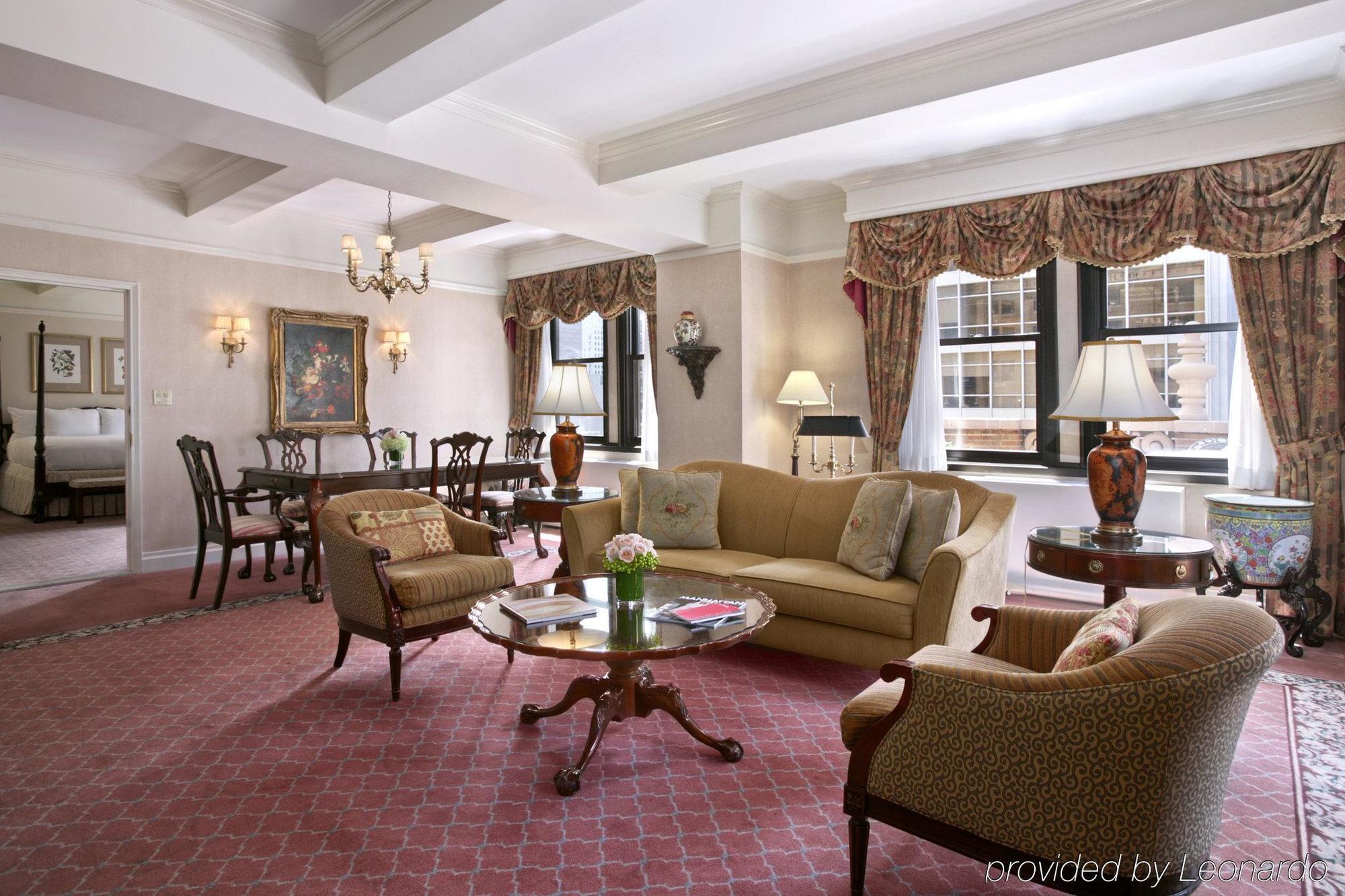 Warwick Hotel 4*