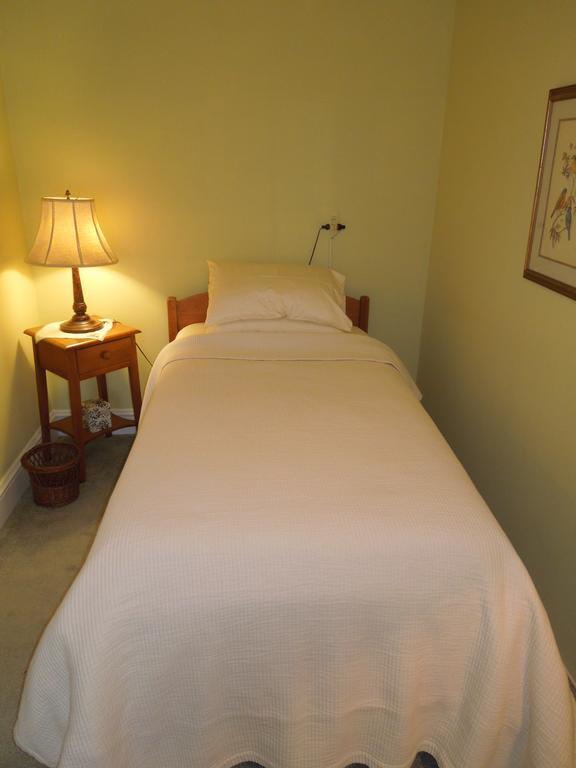 Victorian Of Staten Island Bed & Breakfast 4*