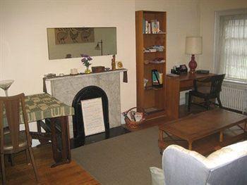 Off Park Apartment