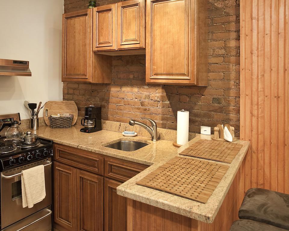 Upper Yorkville Apartments