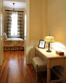 Herrick Guest Suites 74th Street