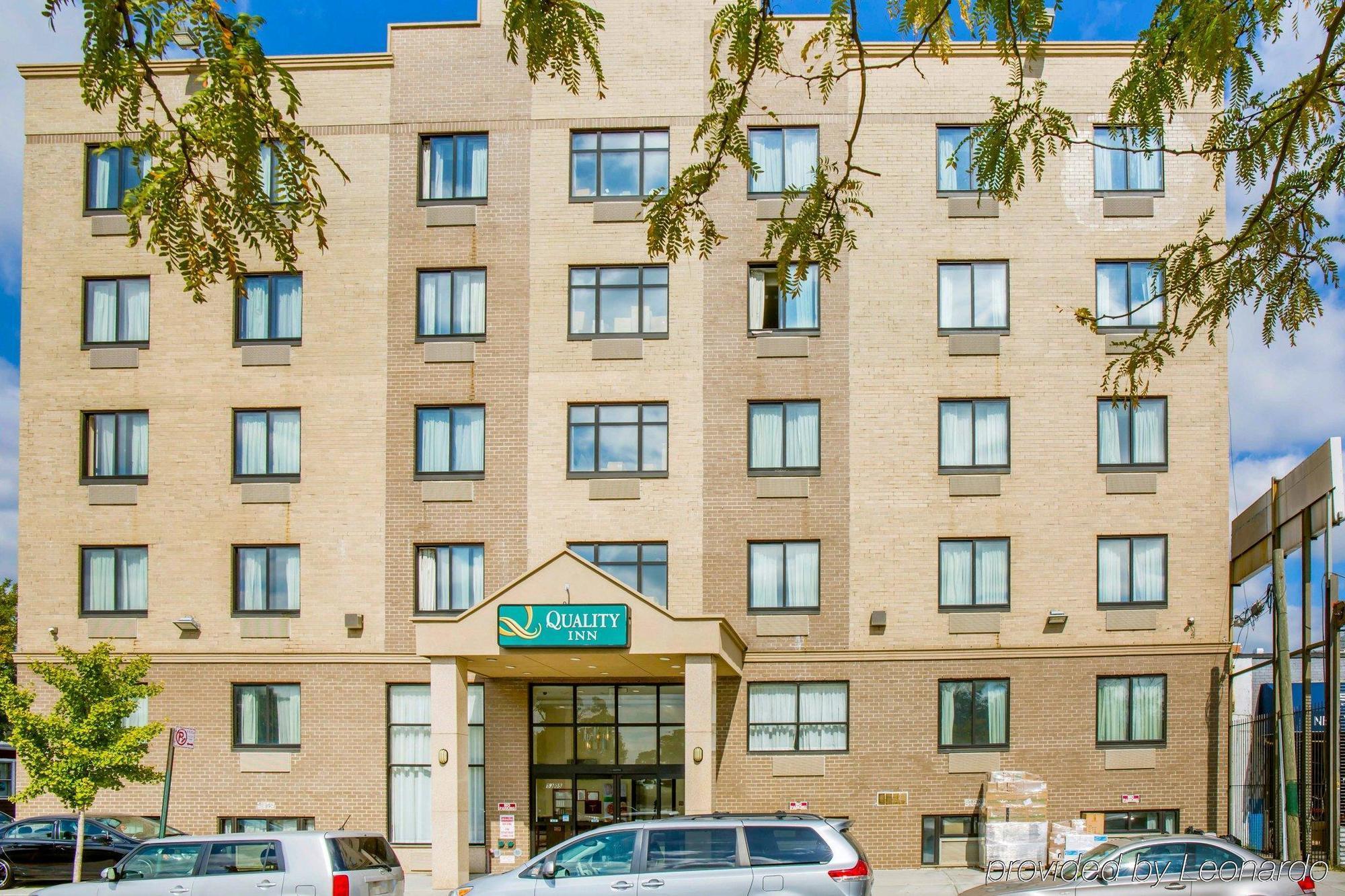 Hotel Quality Woodside Queens 3*