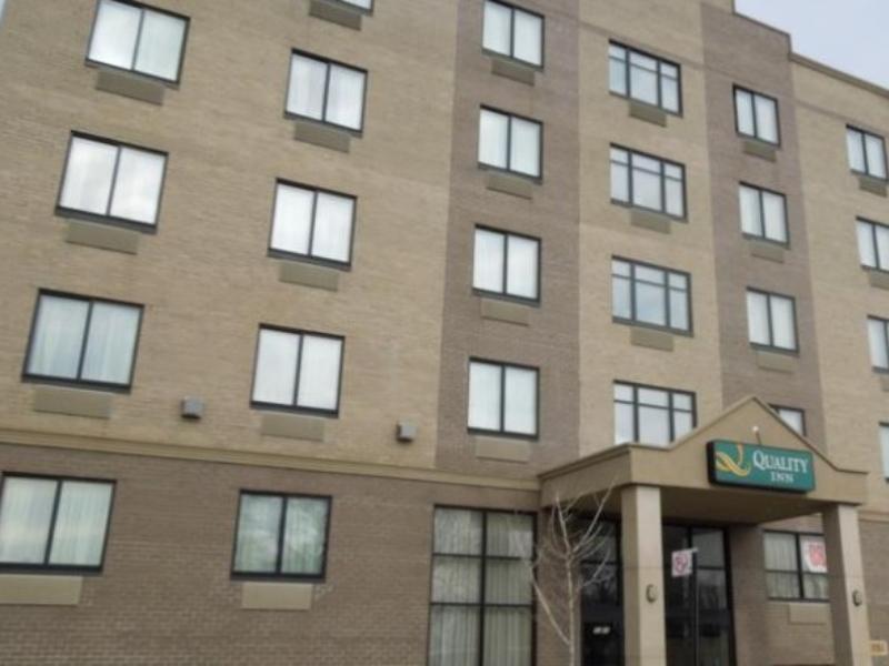 Hotel Quality Woodside Queens 3*