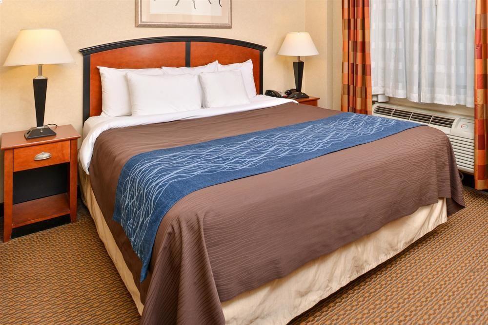 Red Lion And Brooklyn Hotel