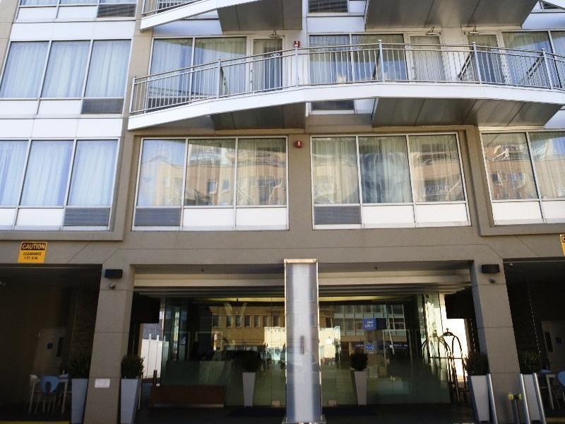 Le Bleu Hotel