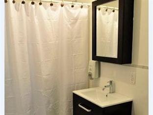 Westway Laguardia Airport Hotel 2*