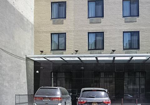 Pitkin Hotel 2*