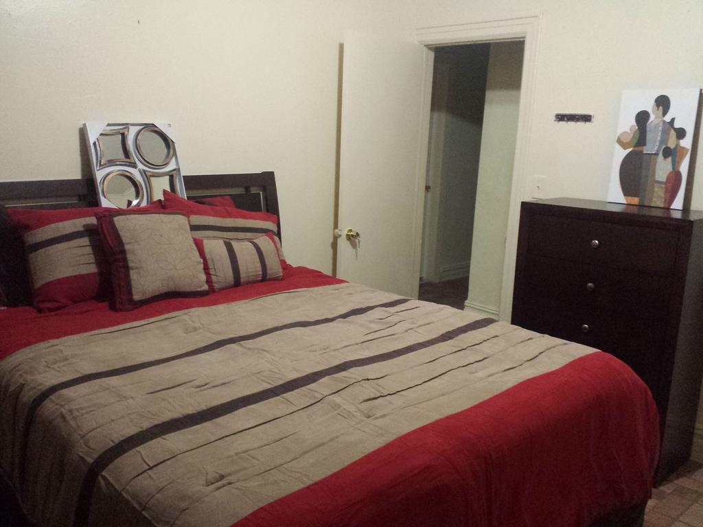 Studio, One And Two Bedroom Apartments - Bronx Apartment