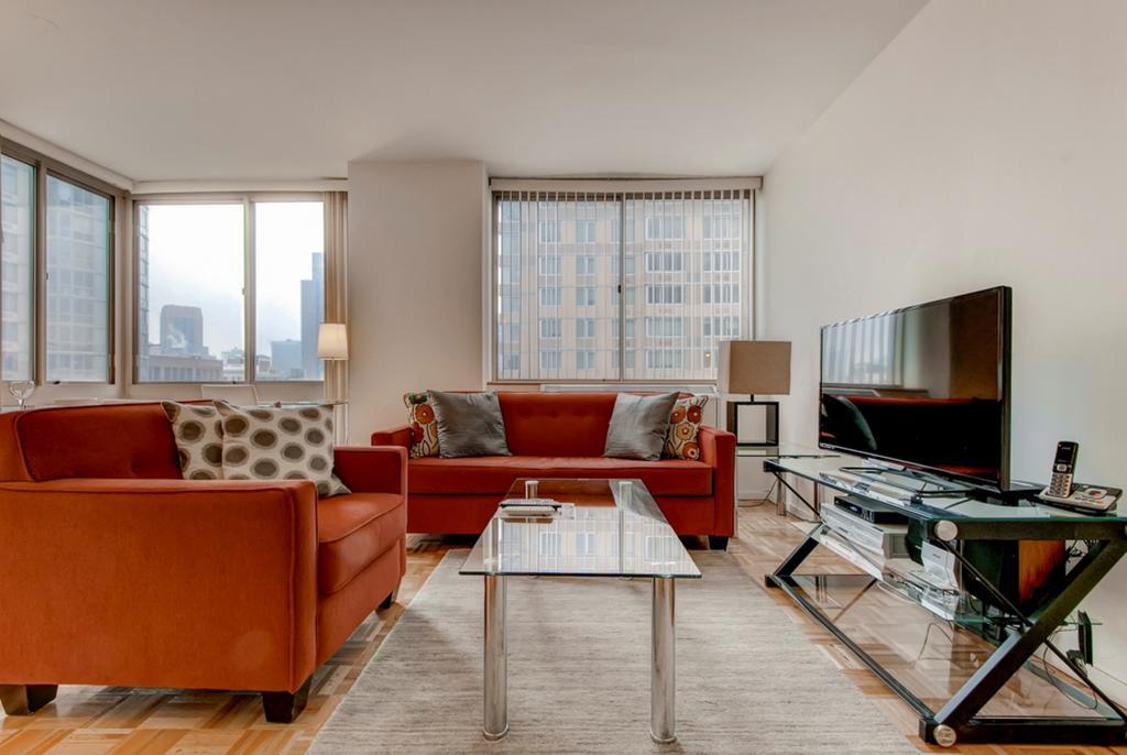Global Luxury At 777 6th Avenue * New York