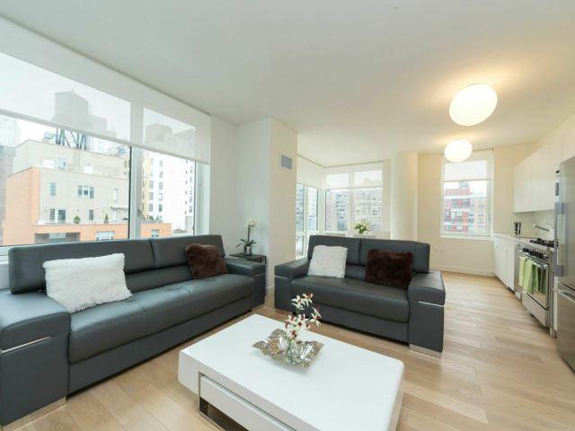 Times Square Luxury Suites Apartment