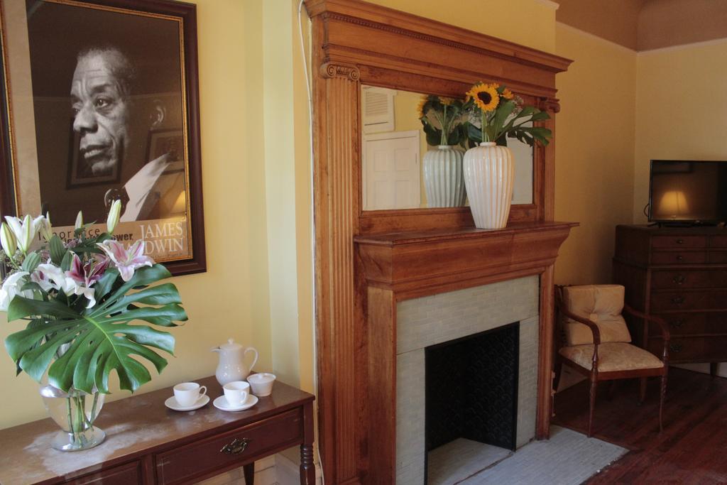Candy Hill Harlem Bed & Breakfast New York