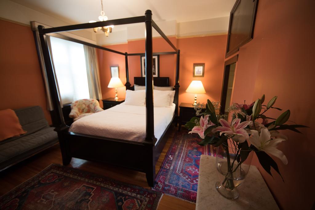 Candy Hill Harlem Bed & Breakfast New York