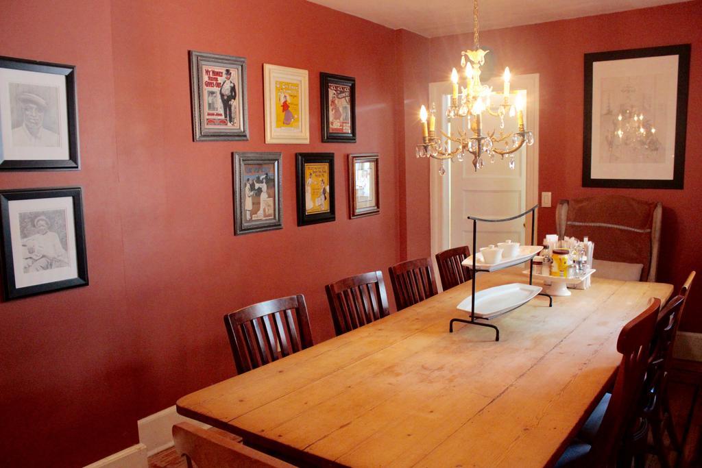 Candy Hill Harlem Bed & Breakfast New York