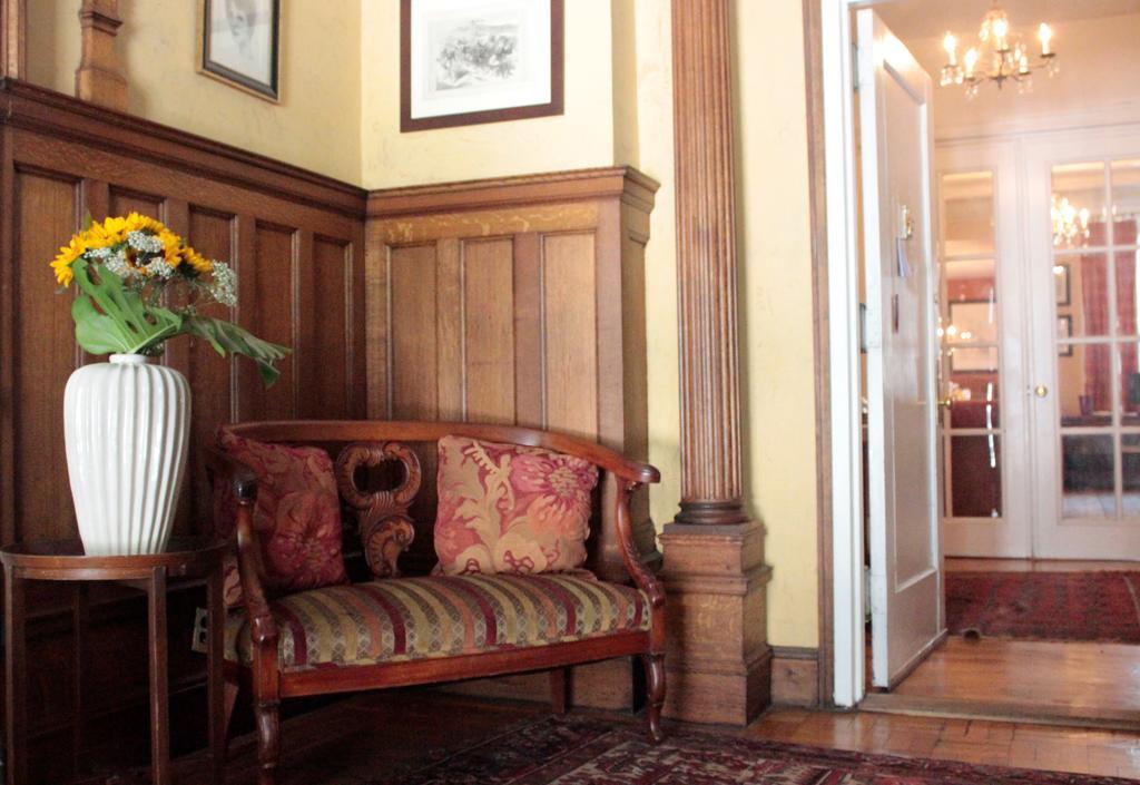 Candy Hill Harlem Bed & Breakfast 3*