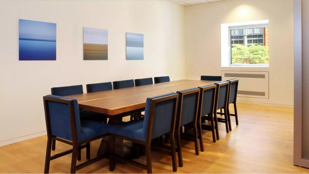 Global Luxury At 777 6th Avenue * New York