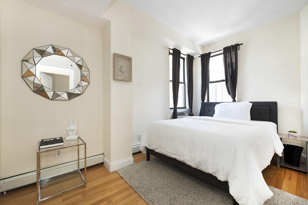 Apartment 3 Bedroom Modern - Times Square *