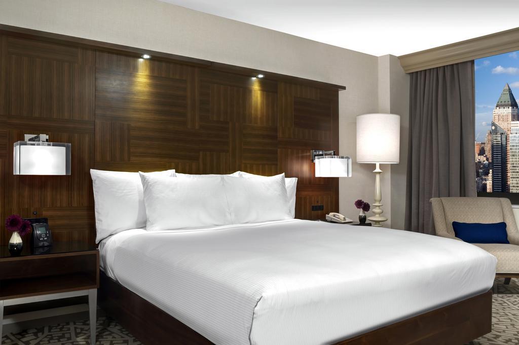 Hilton Times Square 4*