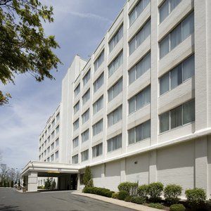 Hotel Aloft Laguardia Airport 3*