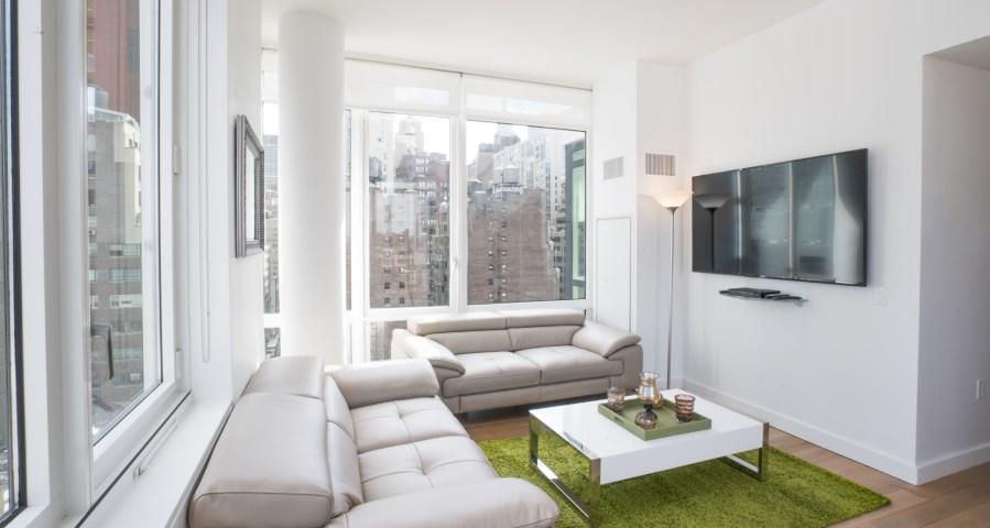 Times Square Luxury Suites *